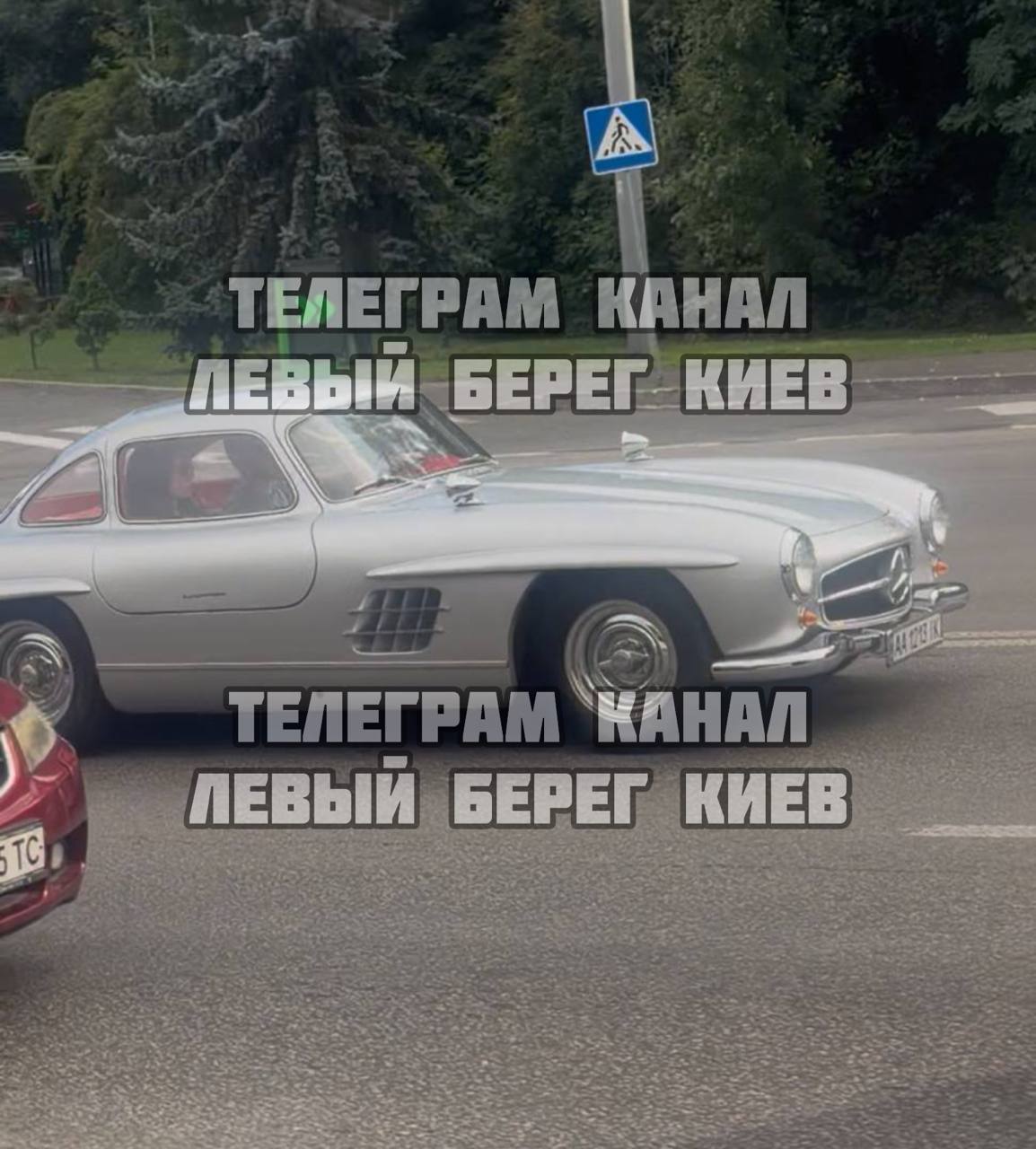 Красива автівка на дорогах Києва