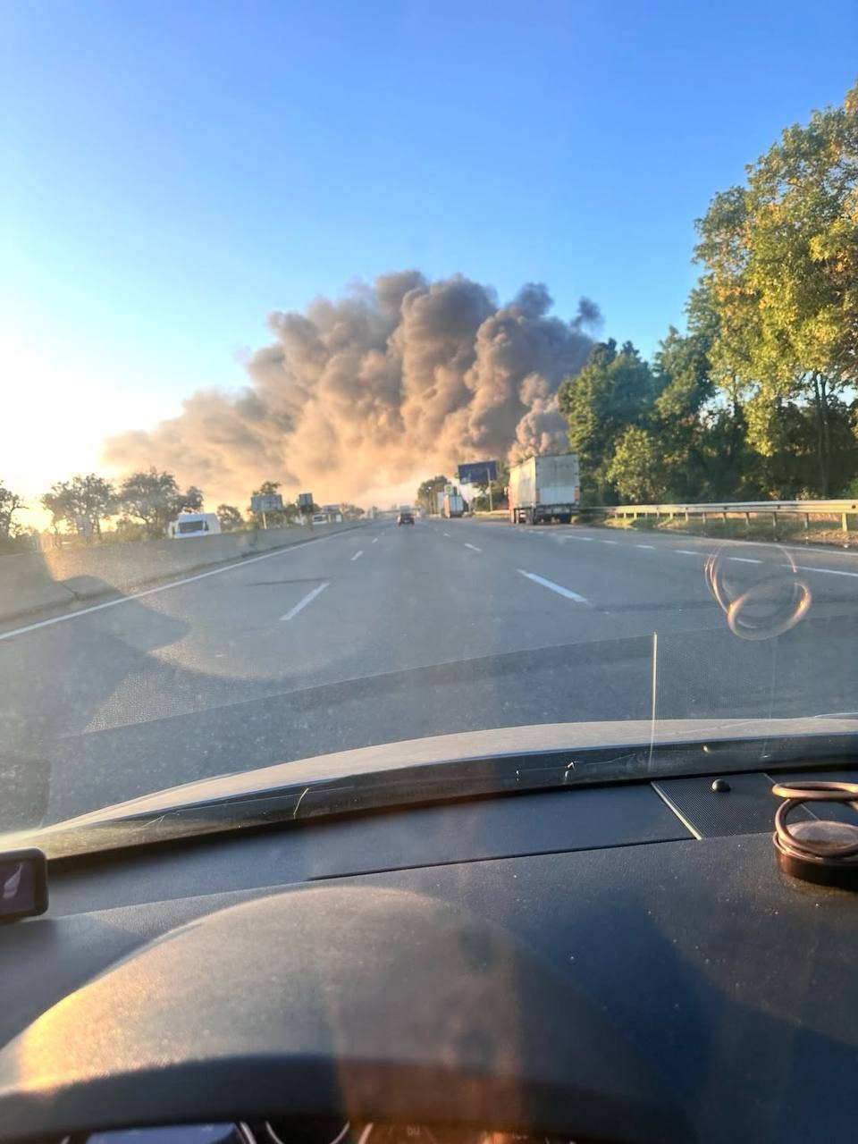 Fire in Odesa Region: Black Smoke Over the City and Air Quality Measurements