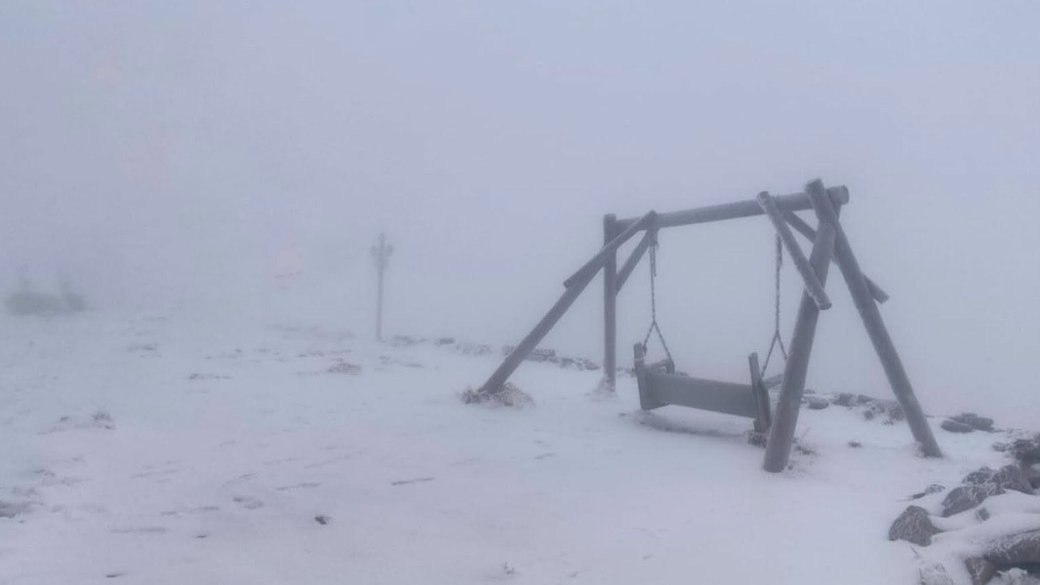 Winter Arrives in Ukraine: First Snow on Mount Pip Ivan