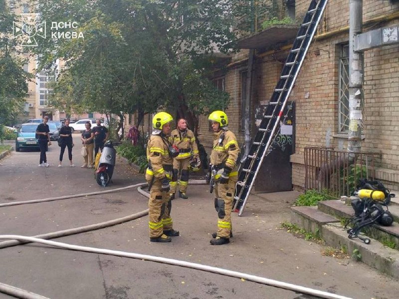 Падіння дрону у Голосіївському районі Києва: подробиці інциденту