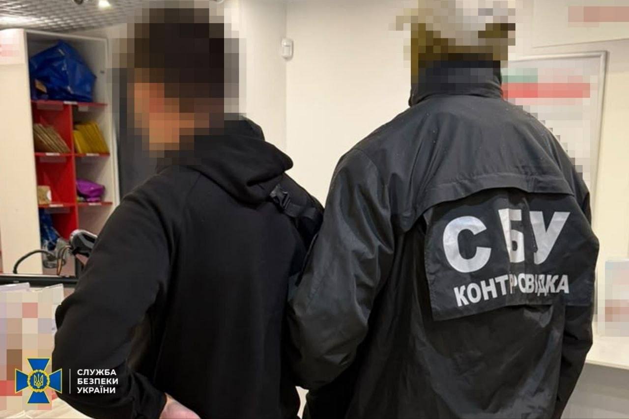 SBU detains two traitors in Lviv for registering Starlink terminals for Russian military