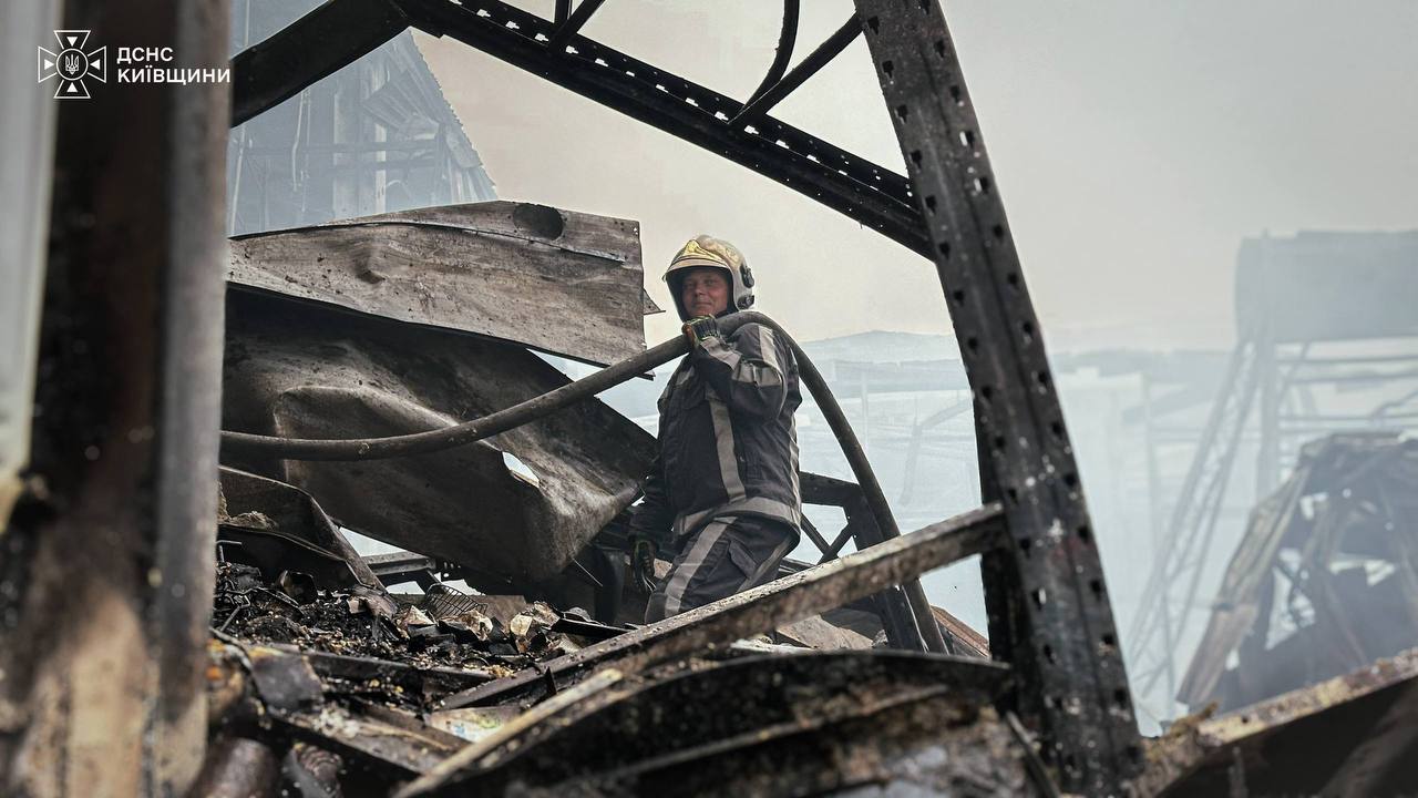 Rescuers eliminate the consequences of Russian strikes in Kyiv region