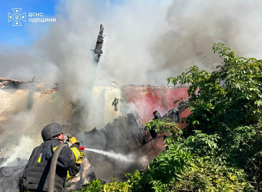 Drone Attack on Kyiv: Debris Falls in Holosiivskyi District