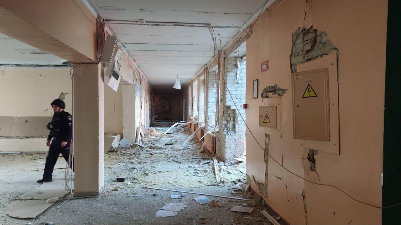 Russian shelling of school in Sumy: two dead and injured