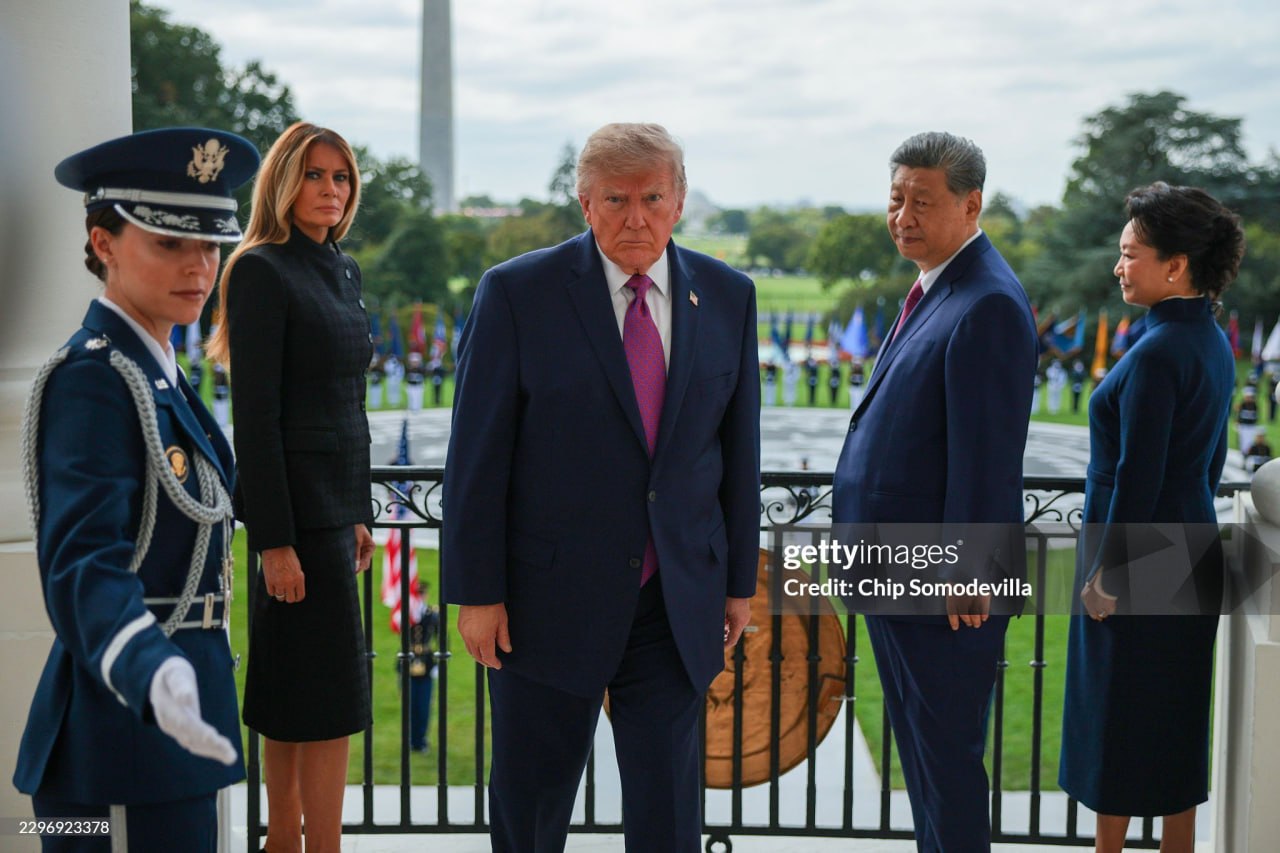 Trump and Xi Jinping Meeting: Discussion of Parade Photo